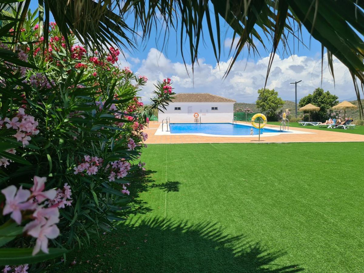 Seaside Serenity - Stylish Apartment With Spectacular Views Манилва Экстерьер фото